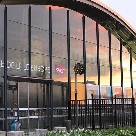 Casa de hóspedes 3 Bedroom House With Garden Near Lille + Garage 3*