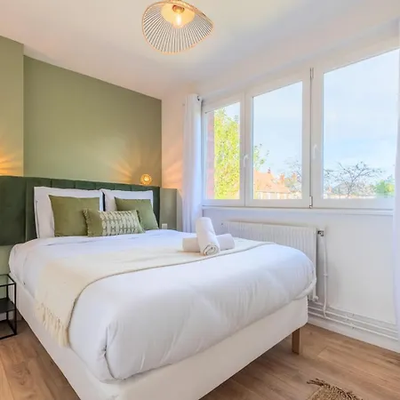 Casa de hóspedes 3 Bedroom House With Garden Near Lille + Garage Lambersart