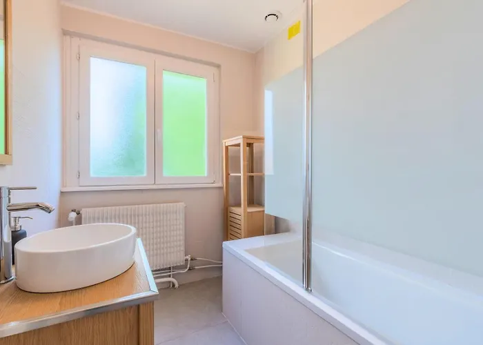 3 Bedroom House With Garden Near Lille + Garage Maison d'hôtes Lambersart